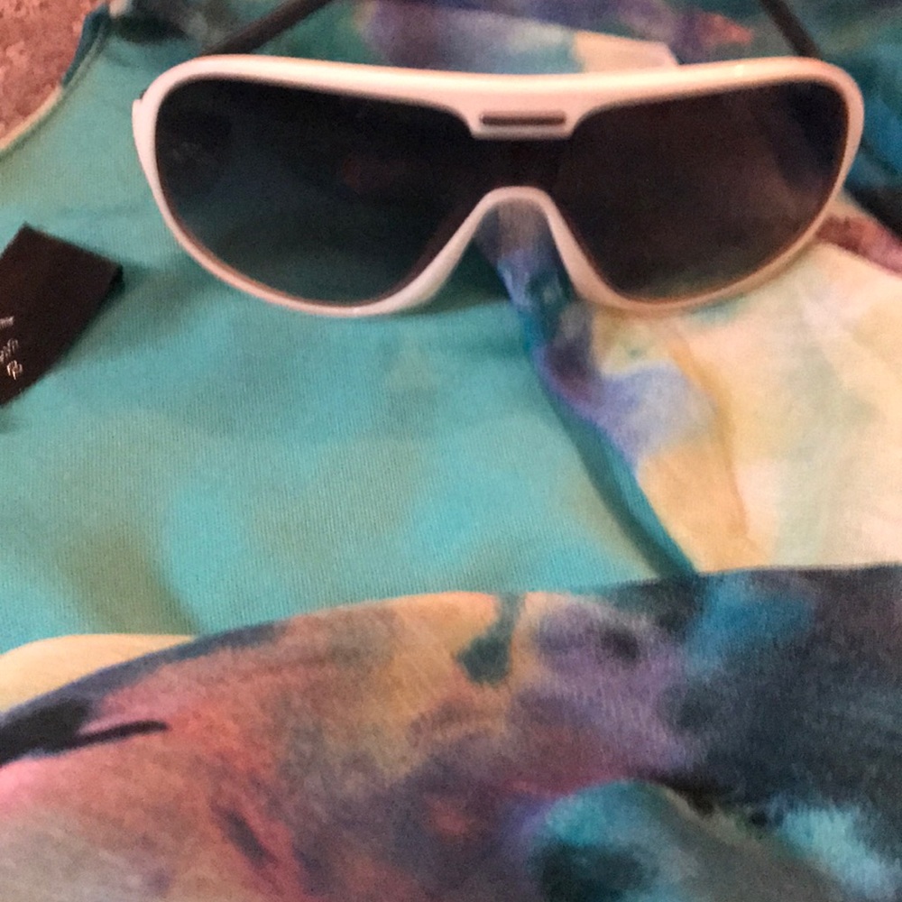 Authentic white Armani exchange sunglasses😍